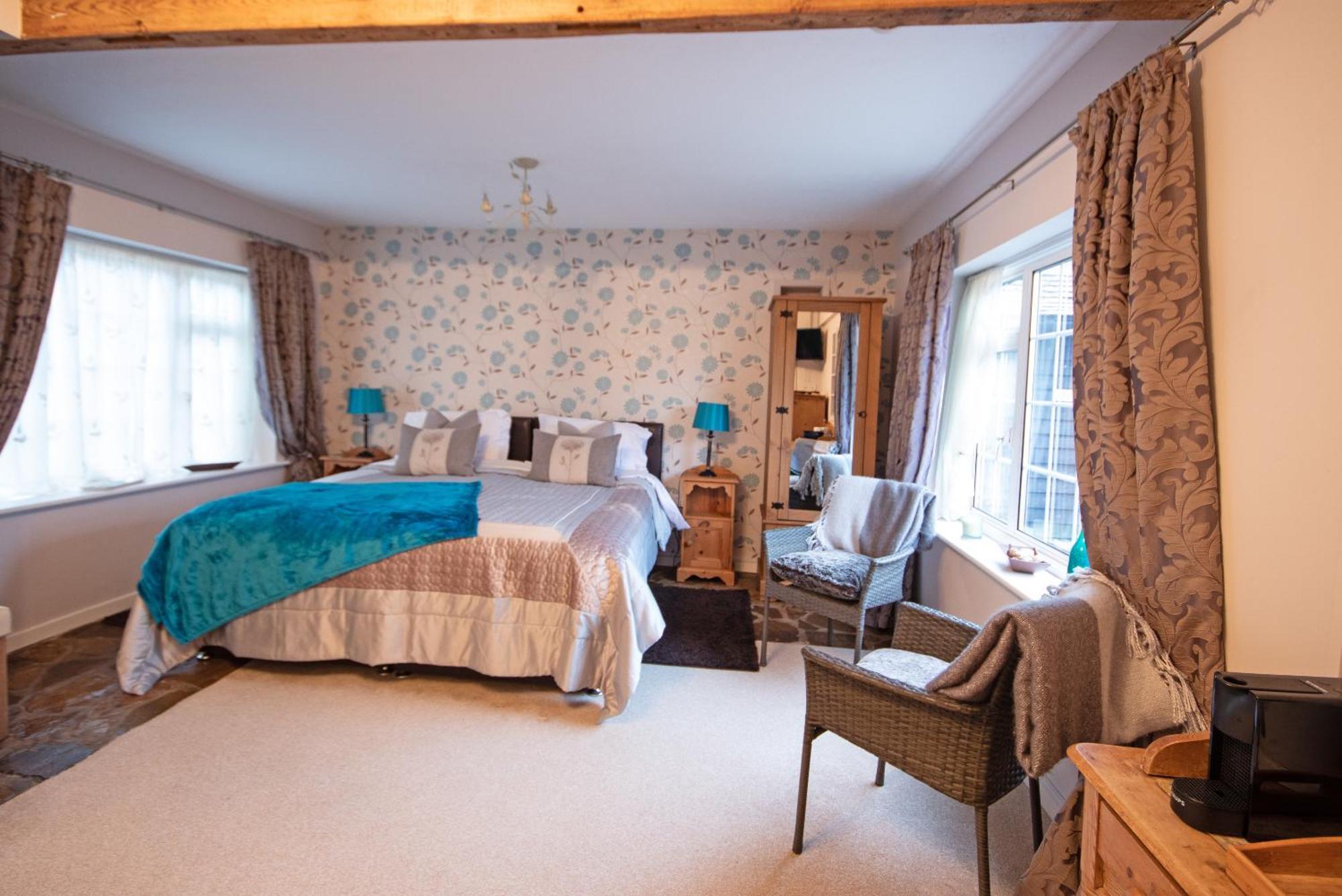 Magpies Lodge Slinfold Екстер'єр фото