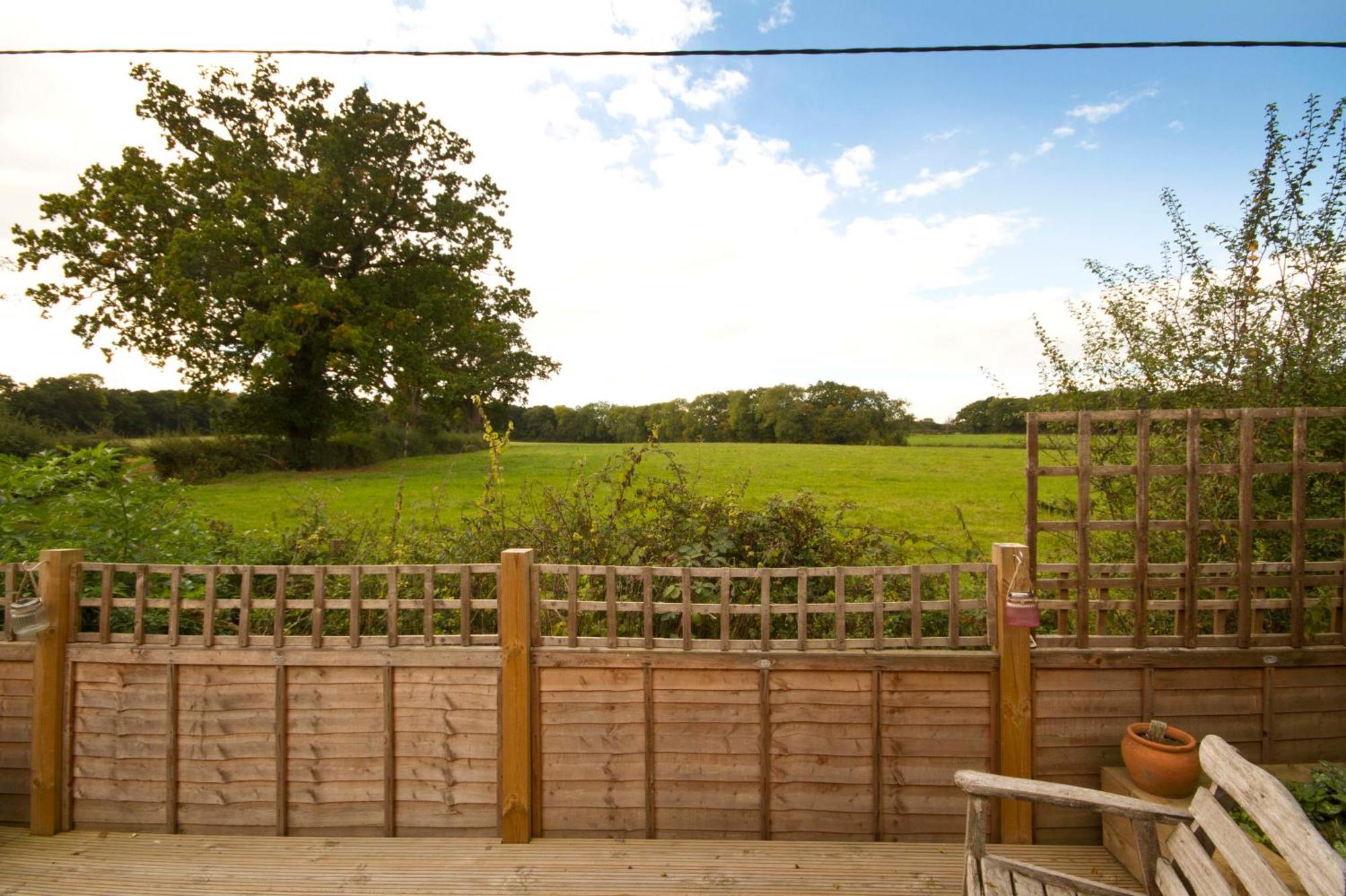 Magpies Lodge Slinfold Екстер'єр фото